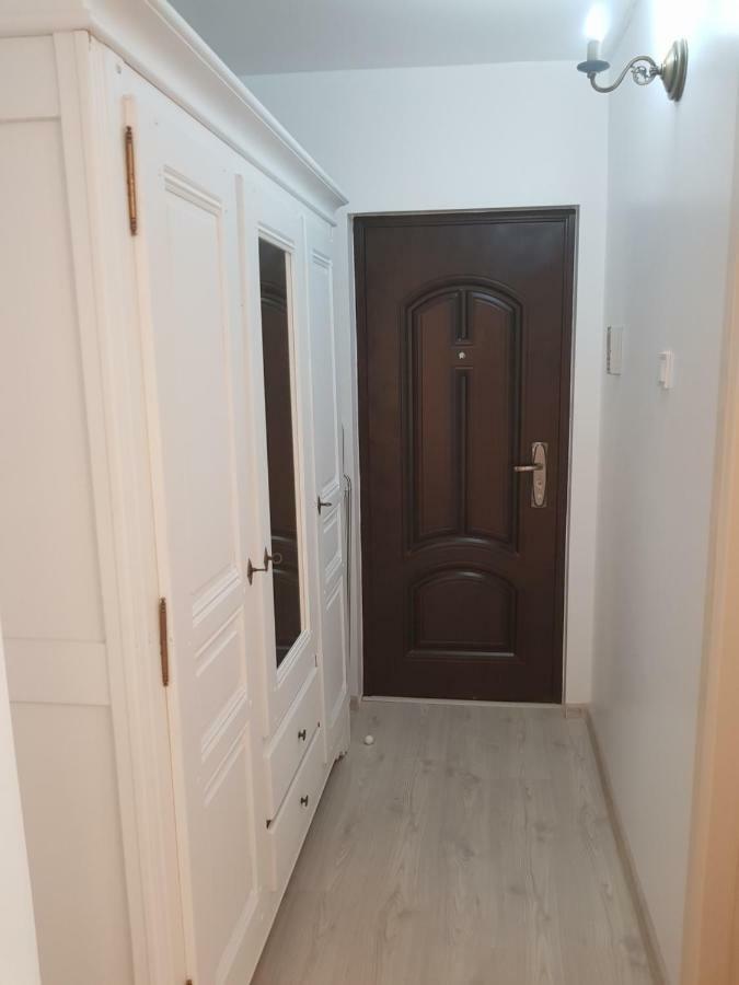Cozy Apartment In A Quiet Area 크라이오바 외부 사진